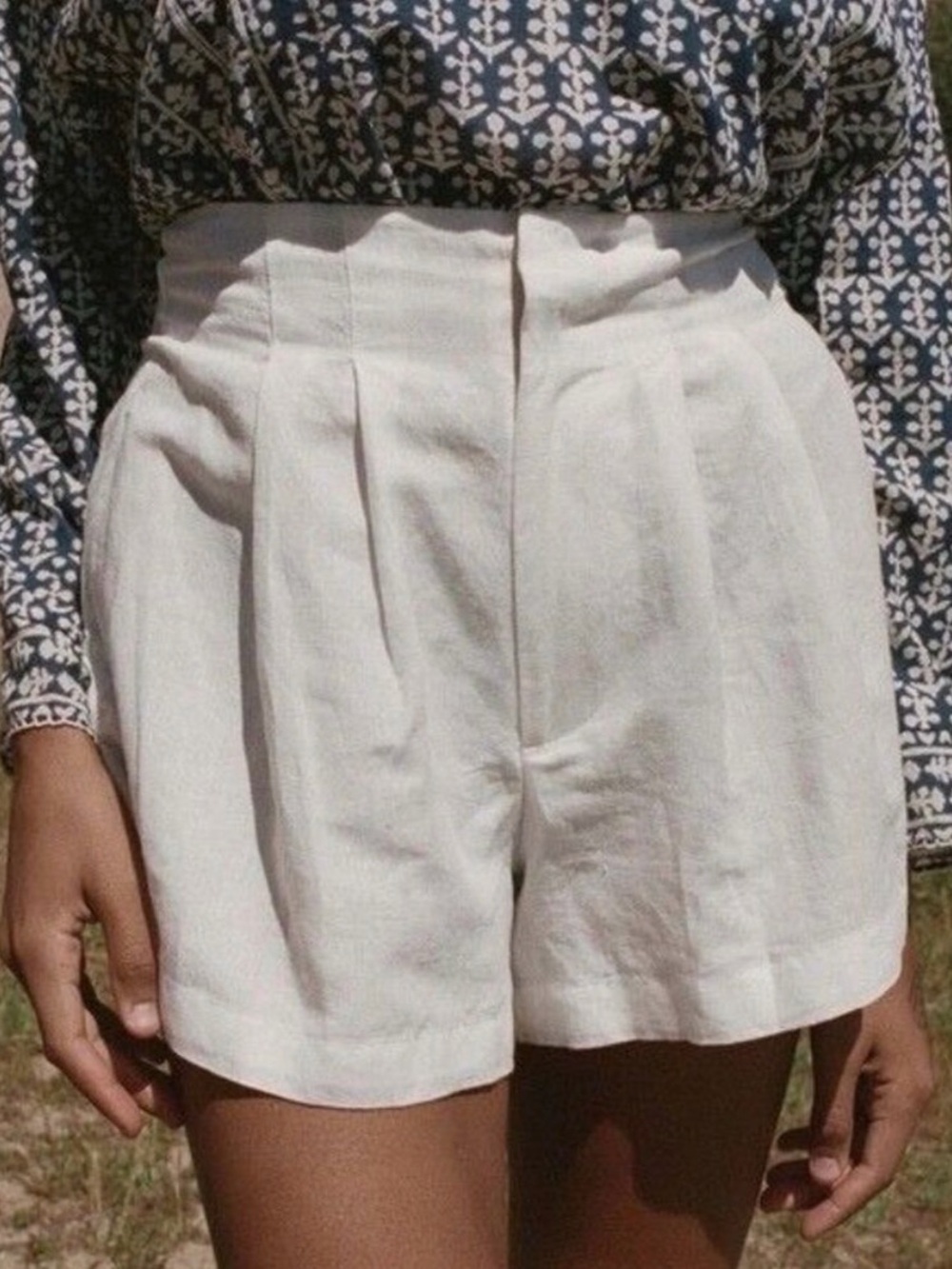 DÔEN Larue Linen Shorts Size 10 Salt White High Waist A-Line 60s Inspired
